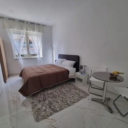 Dodo & Fofo Oda ve Kahvaltı Napoli